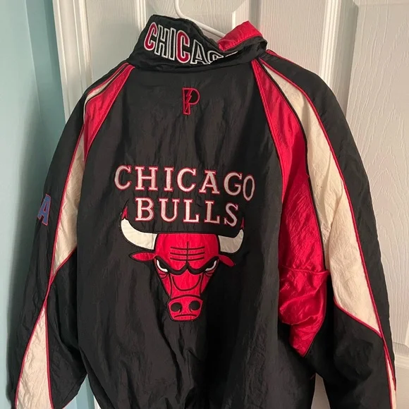 Chicago Bulls 1990’s Vintage NBA Pro Player Jacket (Size L) Men